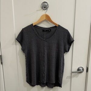 Tahari Dark Gray Short Sleeve V-Neck Tee